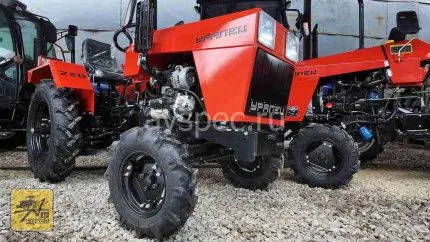 трактор uralets 220