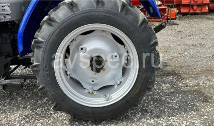 Трактор LOVOL TE 244 без кабины c погрузчиком