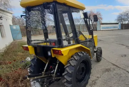 Минитрактор Уралец 250 с кабиной