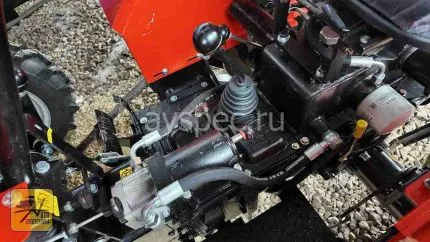 трактор uralets 220