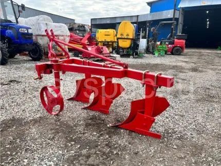 Плуг трехкорпусный 1l-320