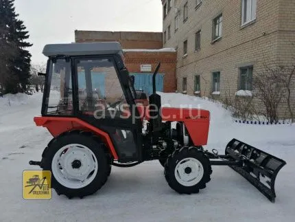 Минитрактор Уралец 254 с кабиной КПП с реверсом