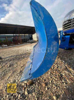 Трактор Lovol TE 244 HT с отвалом